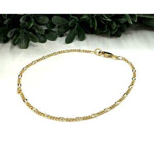 Gold Tone Chain Bracelet 8.5 Inches With Lobster Clasp